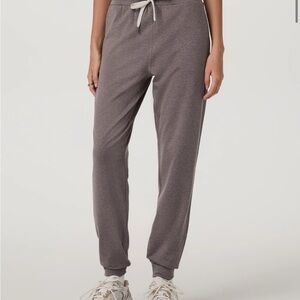 Vuori Women's Charcoal Jogger Pants
